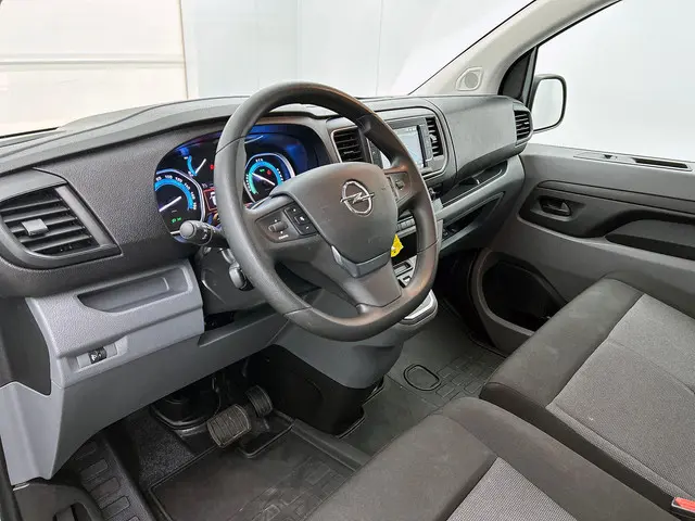 Opel Vivaro-e Combi L3H1 75 kWh 2022 Elektrisch 13