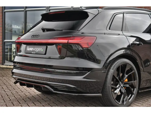 Audi e-tron 55 quattro S-Edition 2019 Elektrisch 22