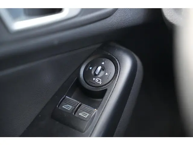 Ford Fiesta 1.6 ST2 2014 Benzine 26