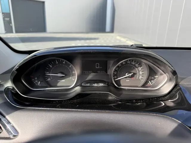 Peugeot 208 1.2 PureTech Active 2018 Benzine 30