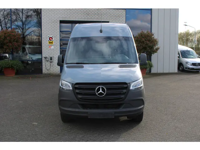 Mercedes-Benz Sprinter 319 CDI 3.0 V6 L2H2 2019 Diesel 2