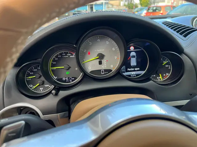 Porsche Cayenne 3.0 S E-Hybrid 2015 Hybride Benzine 30