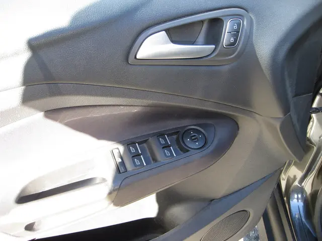 Ford C-MAX 1.0 Titanium 2015 Benzine 10