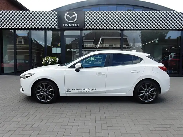 Mazda 3 SkyActiv-G 120 6MT GT-M 2018 Benzine 2