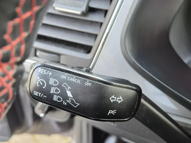 SEAT Leon ST 1.4 EcoTSI FR Connect 2016 Benzine 18