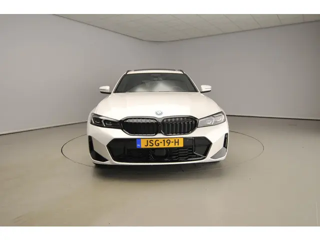 BMW 3 Serie Touring 330e 2026 Hybride Benzine 5