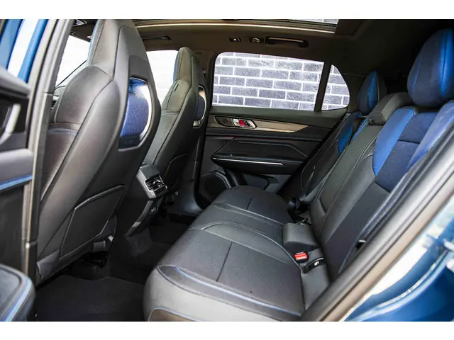 Lynk & Co 01 1.5 Business Edition 2025 Hybride Benzine 9