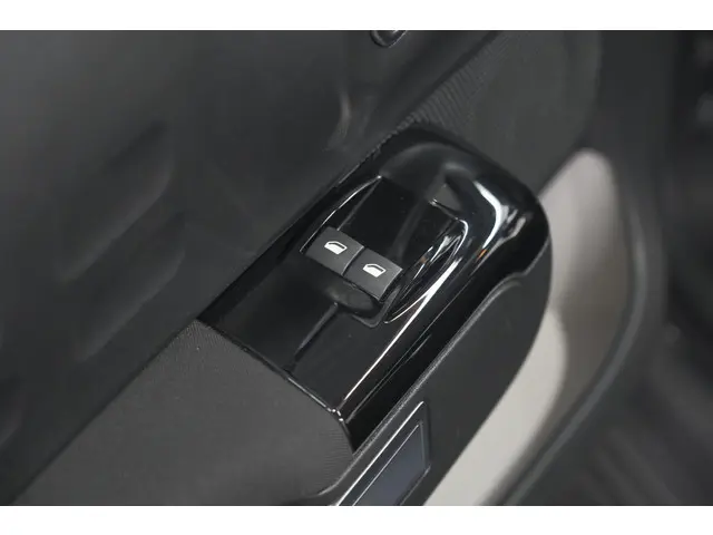 Citroën C3 PureTech 110 EAT6 C-Series 2024 Benzine 22