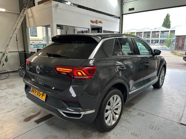 Volkswagen T-Roc 1.5 TSI Sport DSG Navi 2019 Benzine 6