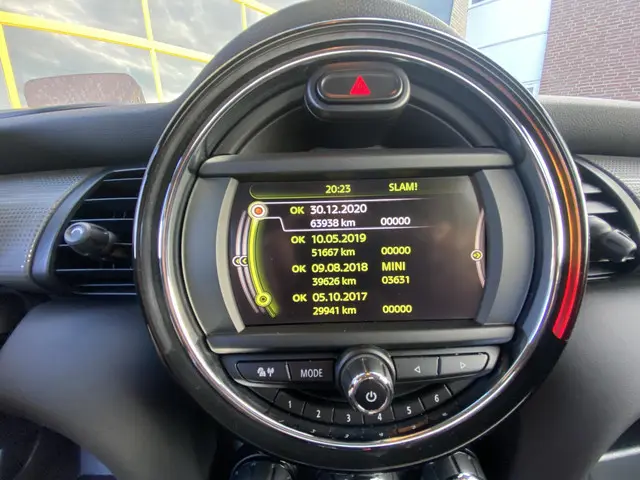 MINI Cooper Mini 1.5 Business 2015 Benzine 19