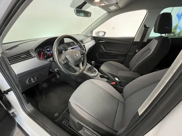 SEAT Arona 1.0 TSI Style Business Intense 2021 Benzine 34
