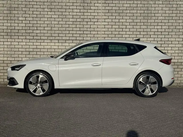 SEAT Leon 1.4 TSI eHybrid PHEV FR 2022 Hybride Benzine 16