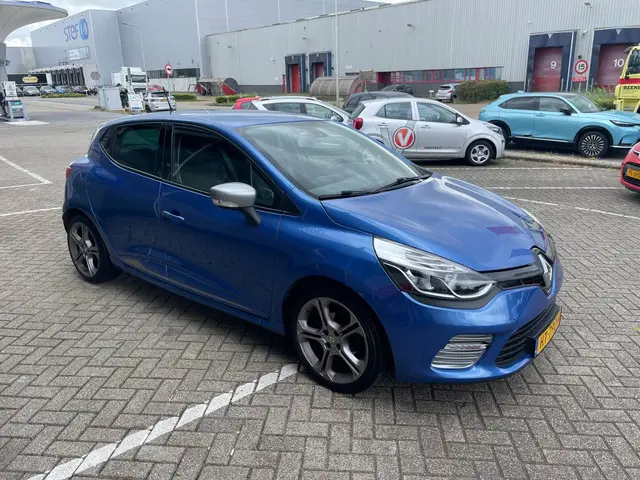 Renault Clio 1.2 GT by Renault Sport 2016 Benzine 25