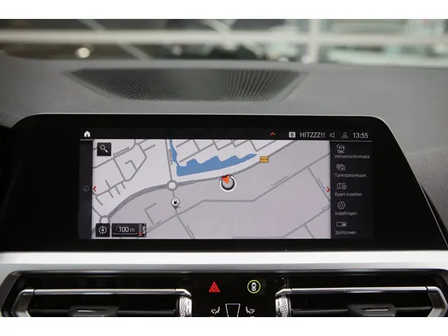 BMW 3 Serie 320i High Executive 2019 Benzine 14
