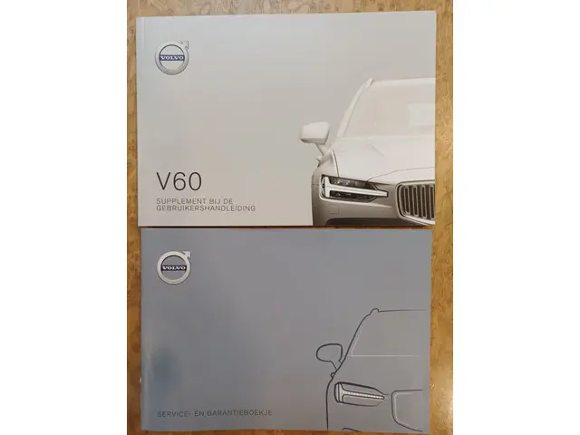 Volvo V60 2.0 T5 Momentum 2018 Benzine 42