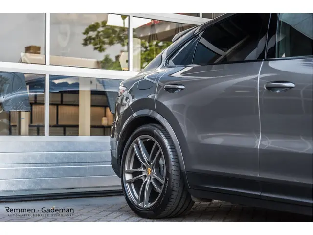 Porsche Cayenne Coupé 3.0 V6 340pk 2020 Benzine 42