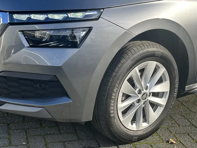 Škoda Kamiq 1.0 TSi DSG Style 2023 Benzine 30