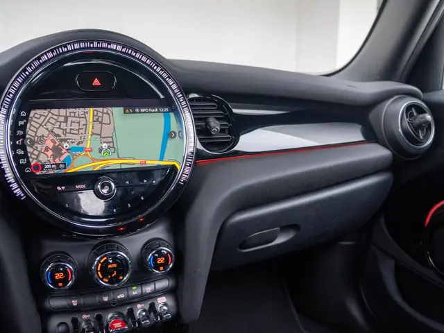 MINI 5-Deurs Cooper 2022 Benzine 11