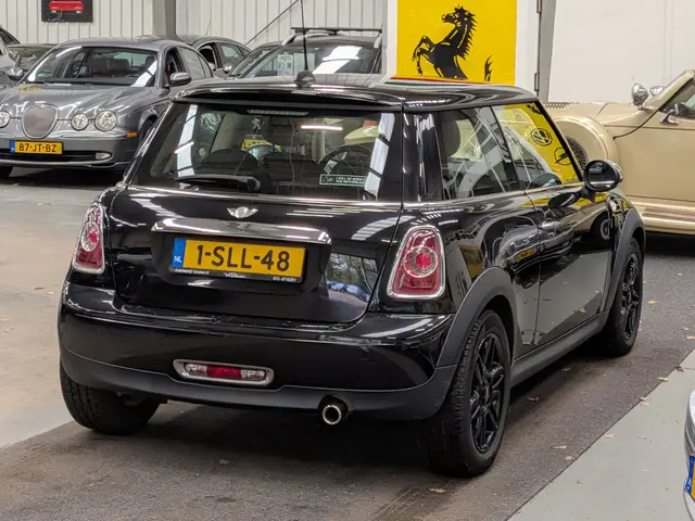 MINI One Mini 1.6 Holland Street 2013 Benzine 4