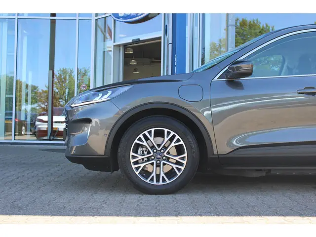 Ford Kuga 2.5 PHEV Titanium 2020 Hybride Benzine 39