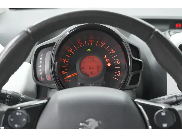 Peugeot 108 1.0 e-VTi Première 2014 Benzine 35