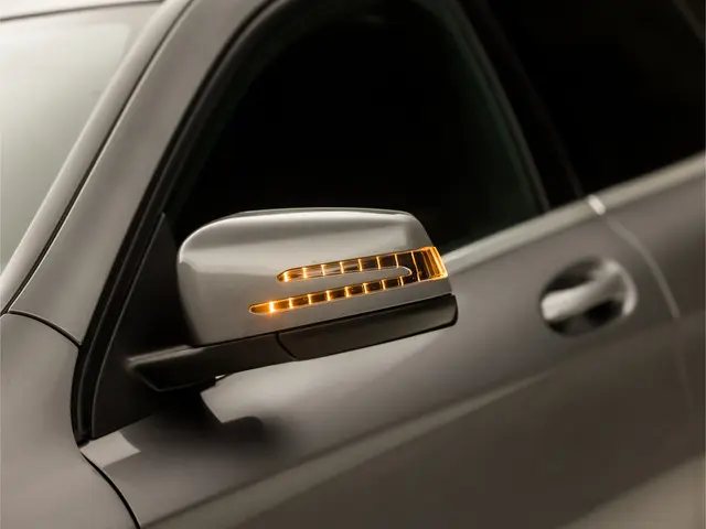 Mercedes-Benz GLA 200 Sport 2016 Benzine 28