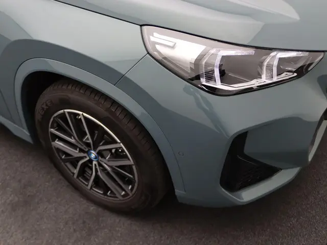 BMW X1 xDrive25e 2024 Hybride Benzine 43