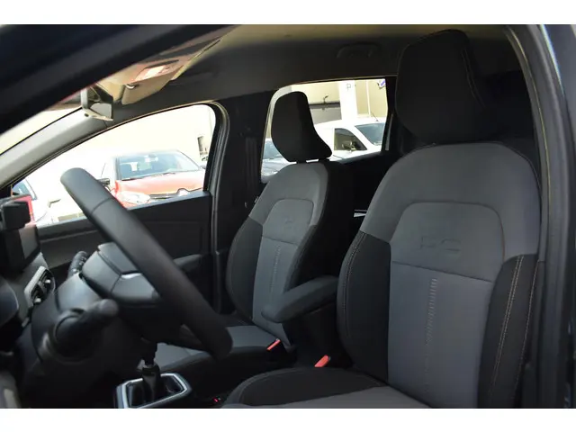 Dacia Jogger TCe 110 Extreme 2024 Benzine 10