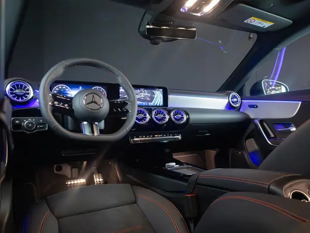 Mercedes-Benz CLA Coupé 180 AMG Line 2025 Benzine 3