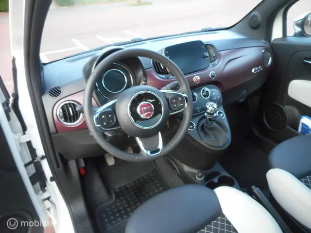 Fiat 500 1.0 Hybrid Star ECC+NAVI+CRUISE+LM-16 2020 Benzine 7