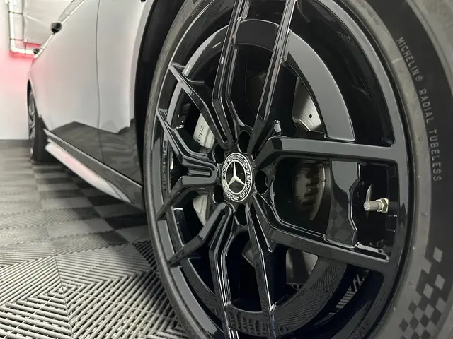 Mercedes-Benz C-Klasse 200 AMG C63 pakket 2023 Benzine 5