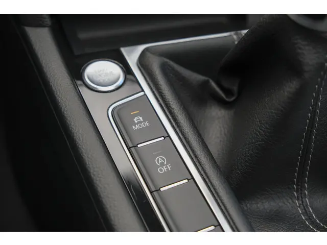 Volkswagen Arteon 1.5 TSI R-line 150pk 2018 Benzine 25