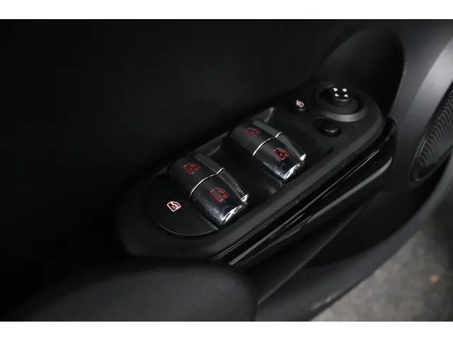 MINI Cooper 1.5 Classic 2023 Benzine 30