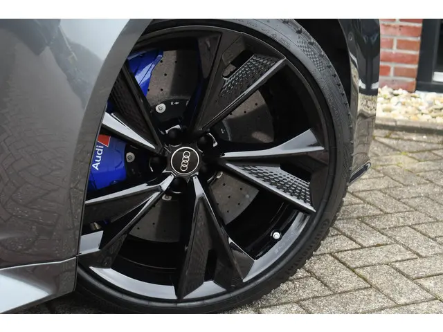 Audi RS6 Avant 4.0 TFSI quattro 2022 Benzine 9
