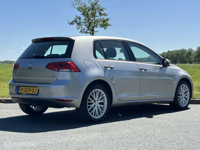 Volkswagen Golf 1.2 TSI • Historie bekend • 2012 Benzine 6