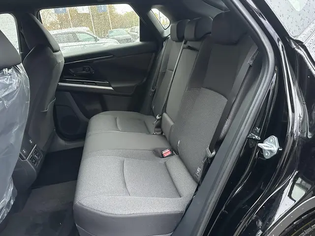 Toyota bZ4X Active 71 kWh 2025 Elektrisch 12