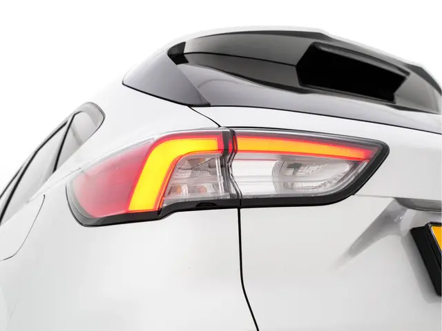 Ford Kuga 2.5 PHEV ST-Line X 2020 Hybride Benzine 35