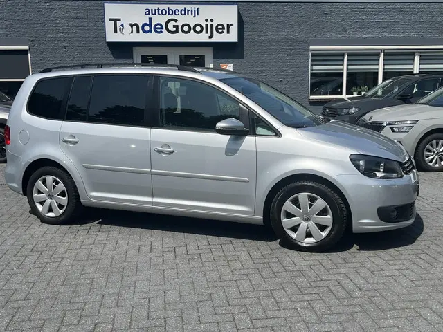 Volkswagen Touran 1.4 TSi DSG Business 2012 Benzine