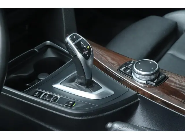 BMW 3 Serie 328I M-Pakket - DAK - VOL! 2016 Benzine 8