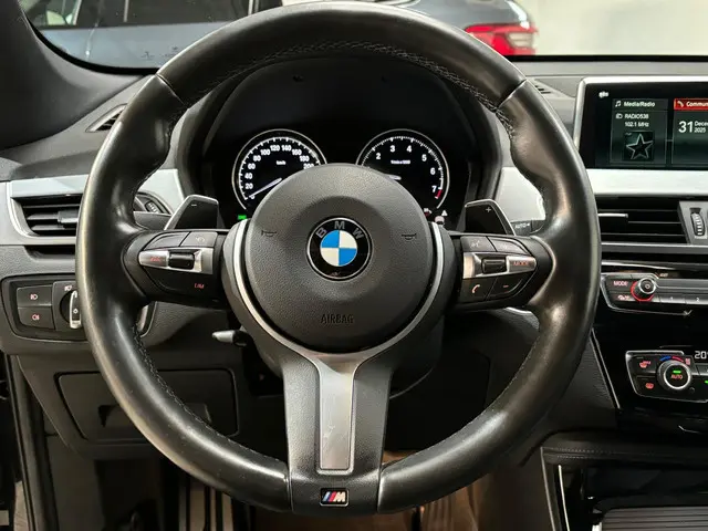 BMW X1 xDrive20i High Executive 2018 Benzine 18