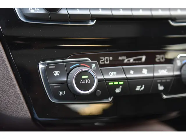 BMW X1 sDrive20i VDL Nedcar Edition 2019 Benzine 32