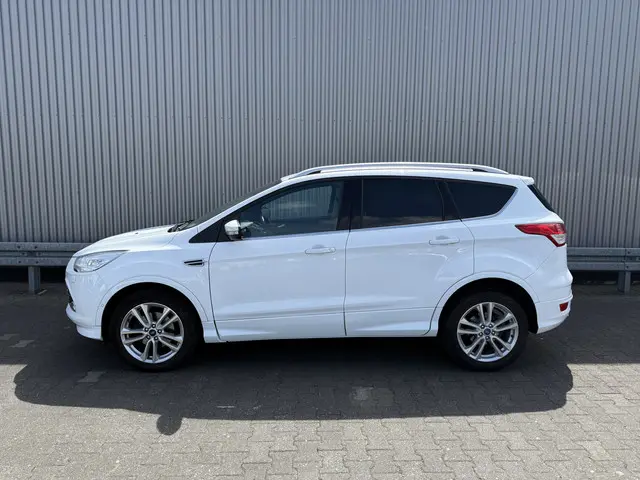 Ford Kuga 1.5 Titanium 2015 Benzine 9