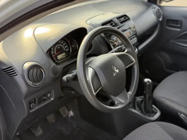 Mitsubishi Space Star 1.0 Cool+ 2016 Benzine 8