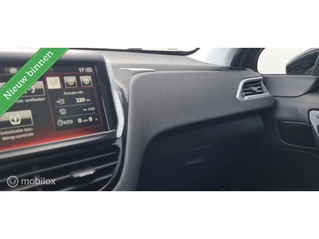 Peugeot 2008 1.2 PureTech GT-line 2017 Benzine 37