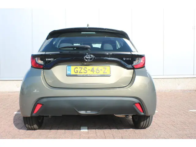 Toyota Yaris 1.5 Hybrid 115 Active 2025 Hybride Benzine 16