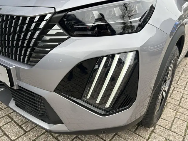 Peugeot 2008 1.2 Turbo 130 PK GT 2024 Benzine 33