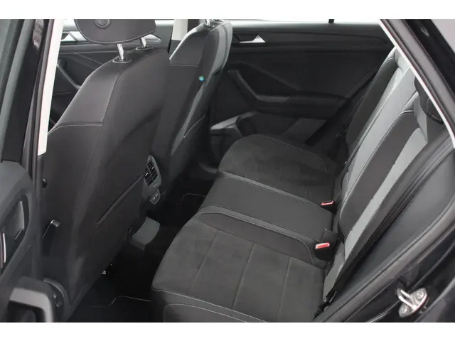 Volkswagen T-Roc 1.5 TSI 150pk DSG Style 2023 Benzine 12