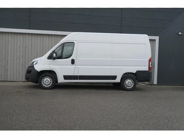 Citroën Jumper 2.2 BlueHDi 120 L2H2 3.0t 2023 Diesel 62