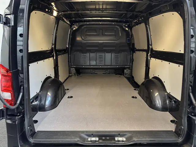 Mercedes-Benz Vito 114 CDI Lang 2024 Diesel 30