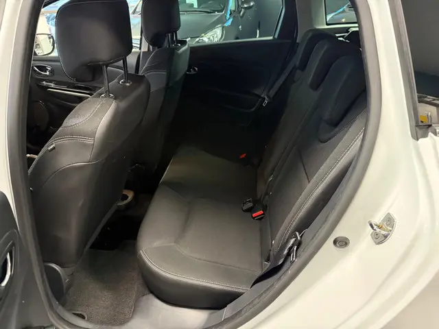 Renault Clio Estate 0.9 TCe Night&Day 2015 Benzine 9